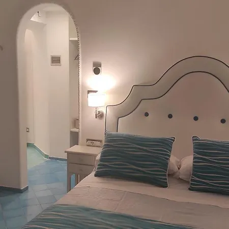S. Andrea 3* أمالفي
